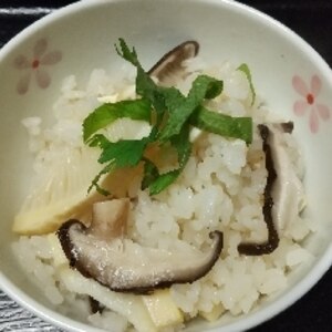 たけのこと油揚げと椎茸の炊き込みご飯☆